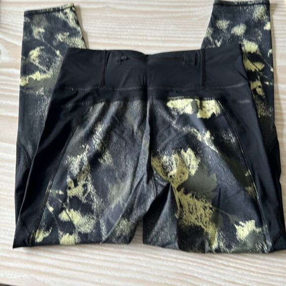 Zero Gravity High-Waisted Running Leggings In All Black Size Medium - Picture 7 of 11